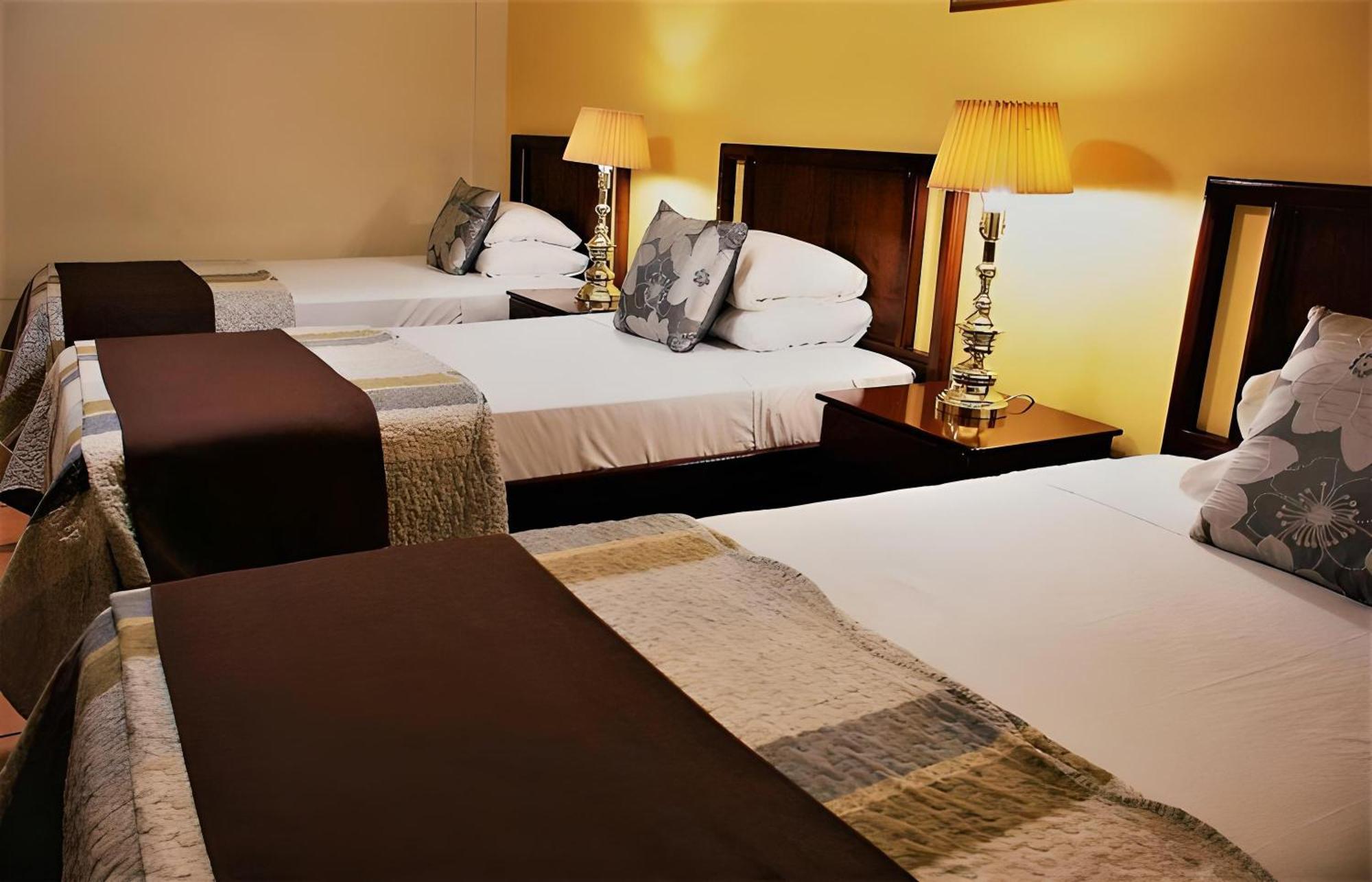 Hotel Puerta Del Sol - San Jose Airport Екстер'єр фото
