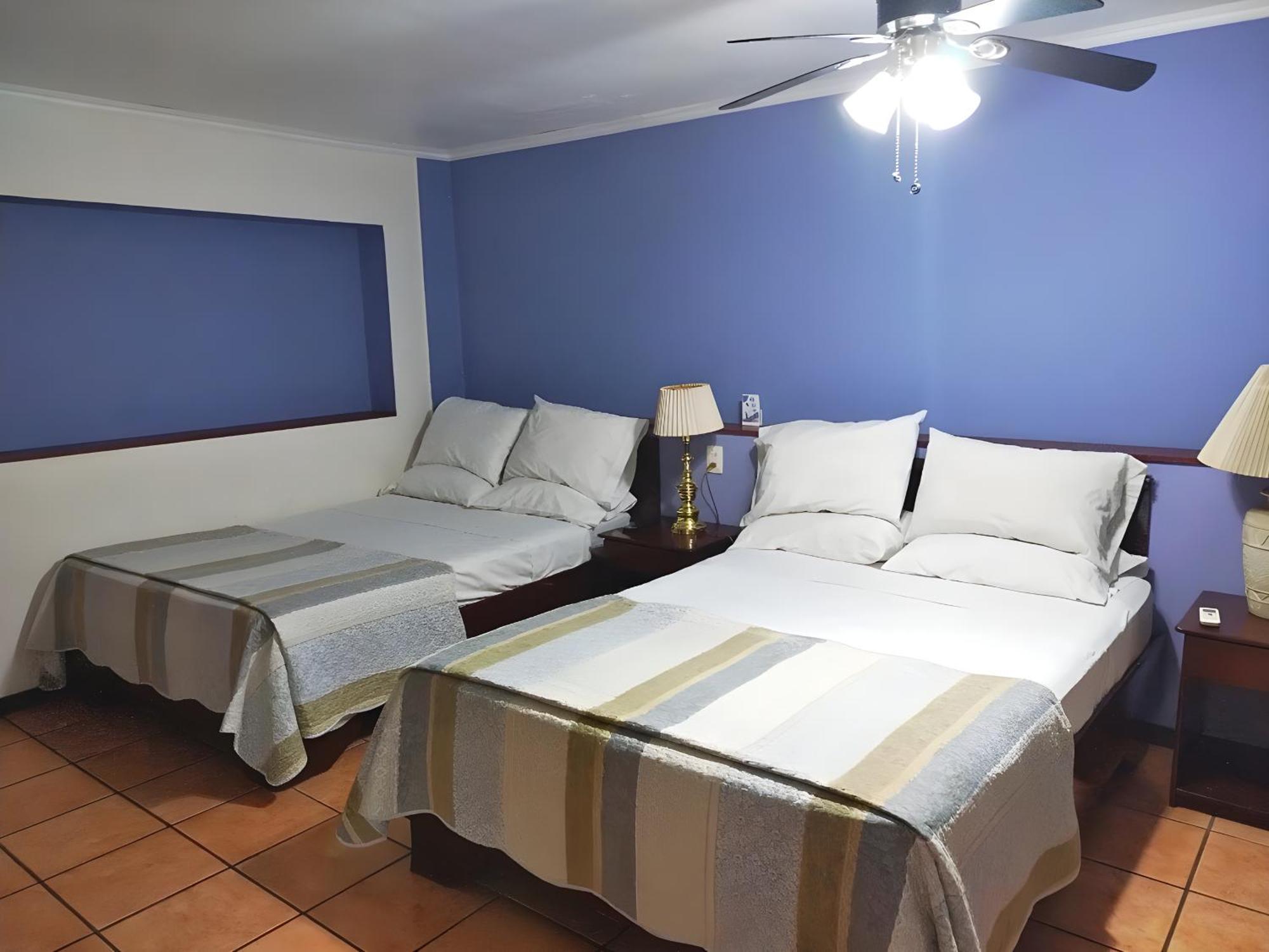 Hotel Puerta Del Sol - San Jose Airport Екстер'єр фото
