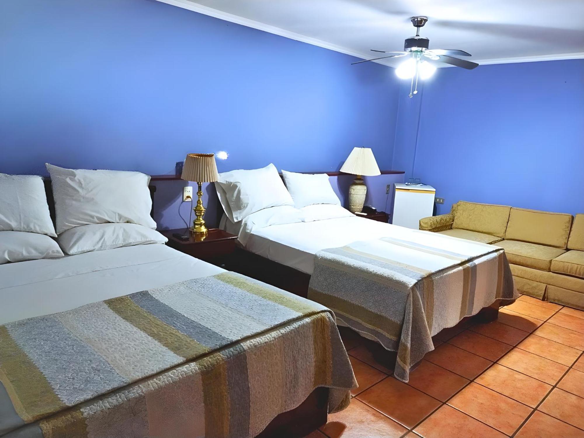 Hotel Puerta Del Sol - San Jose Airport Екстер'єр фото