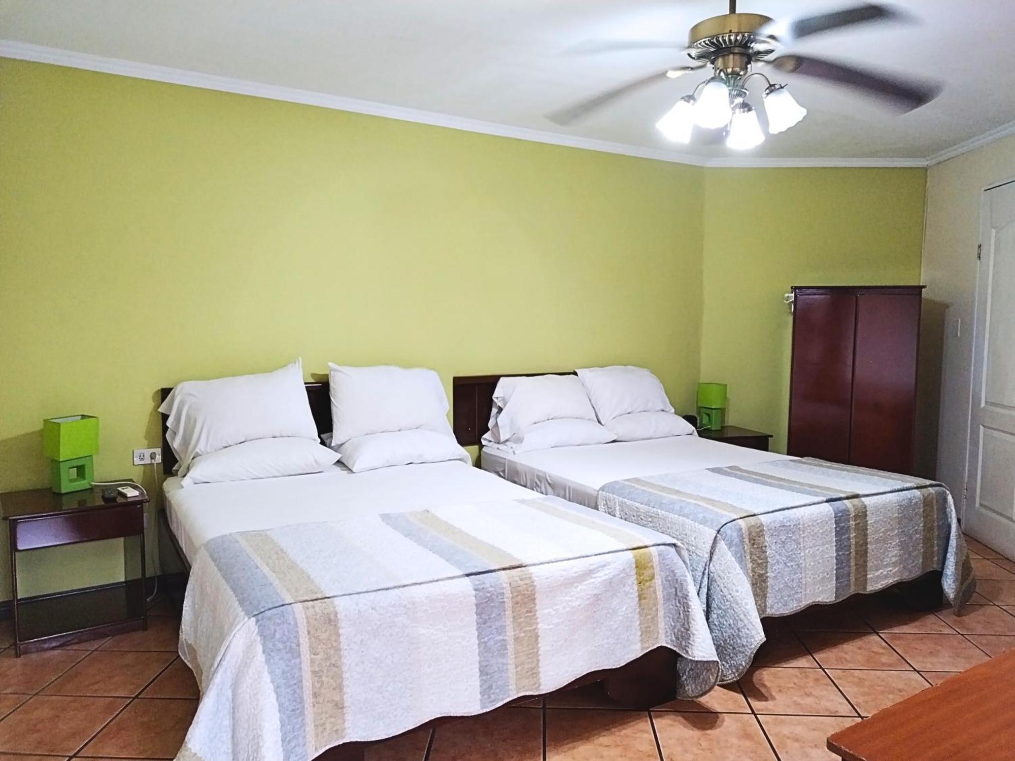 Hotel Puerta Del Sol - San Jose Airport Екстер'єр фото