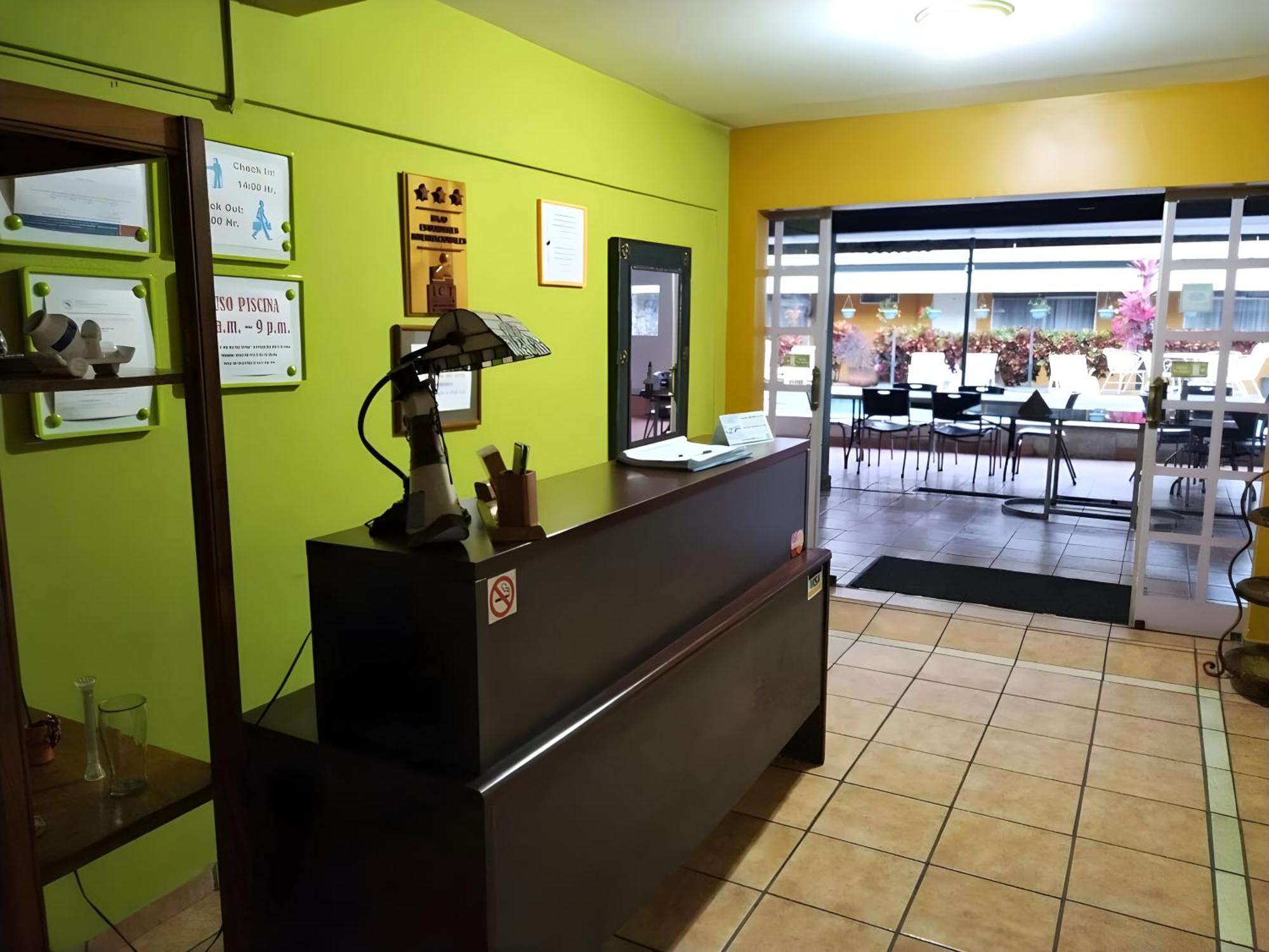 Hotel Puerta Del Sol - San Jose Airport Екстер'єр фото